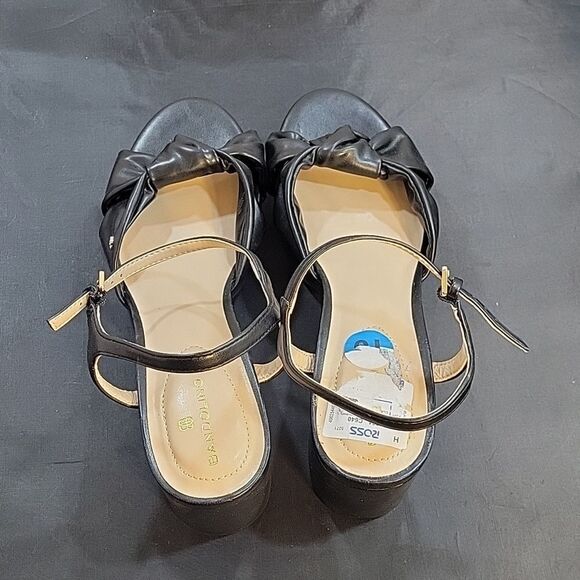 BRAND NEW BANDOLINO BLOCK HEEL ADJUSTABLE BUCKLE ANKLE STRAP SANDAL - Picture 5 of 14